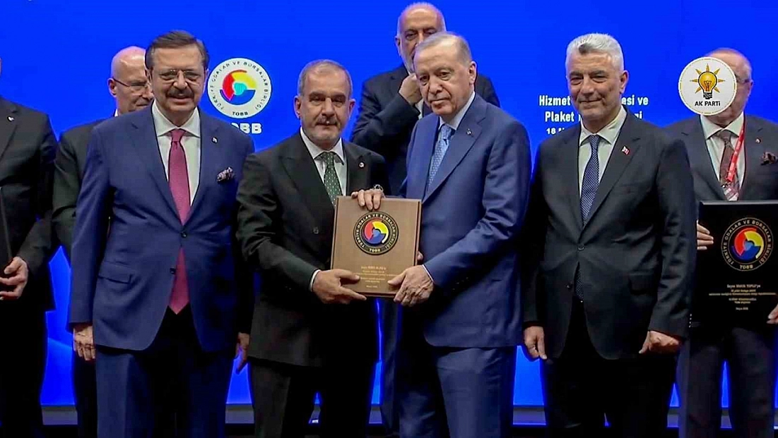 Cumhurbaşkanı Erdoğan'dan Başkan Alan'a Hizmet Şeref Belgesi