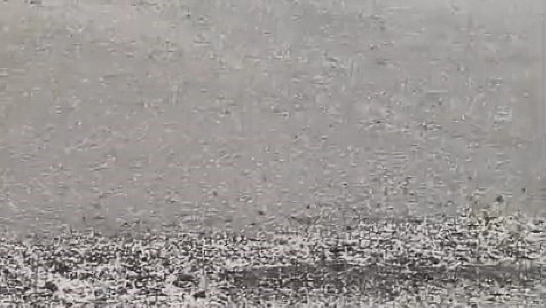 Elazığ'da Aniden Bastıran Dolu Hayatı Olumsuz Etkiledi