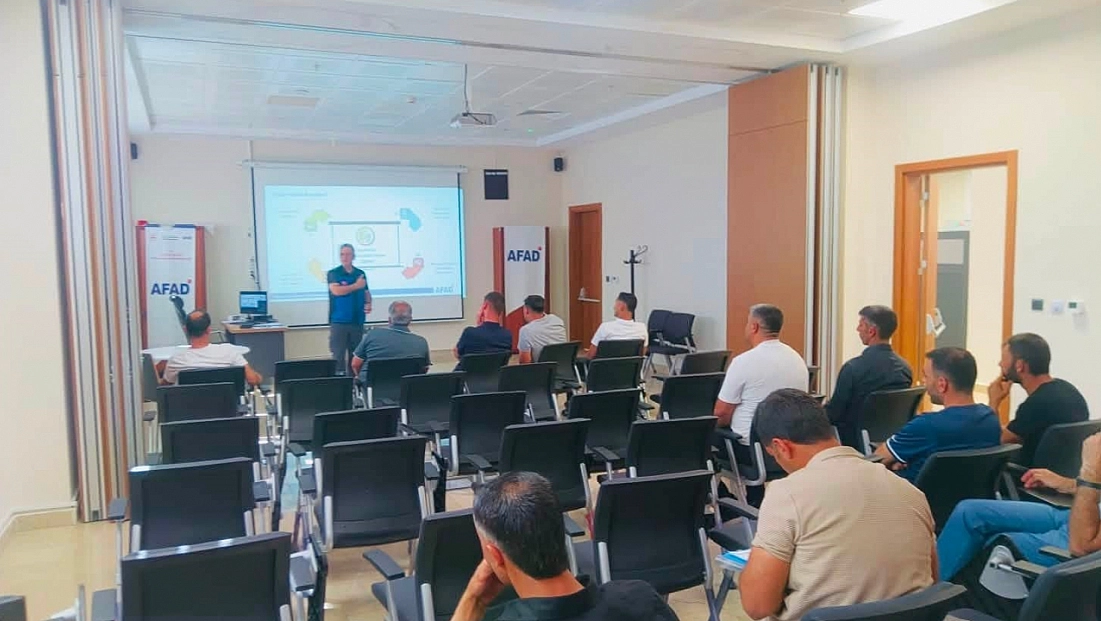 Elazığ'da Güvenlik Korucularına Acil Durum Eğitimi Verildi