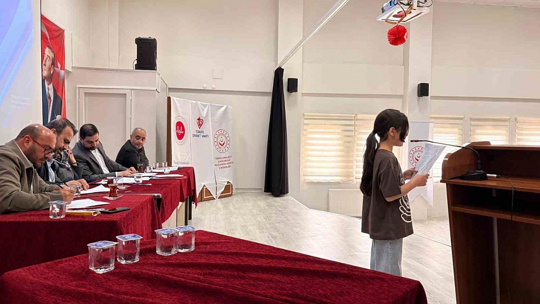 Elazığ’da Şiirler Yarıştı