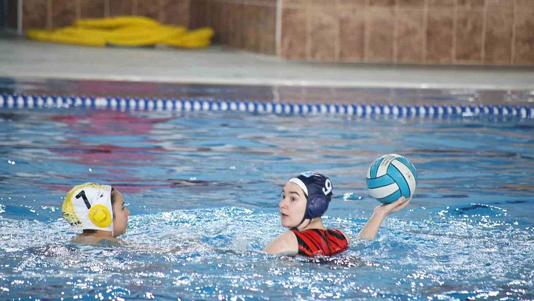 Elazığ’da Suda Heyecan Dolu Yarış Tamamlandı