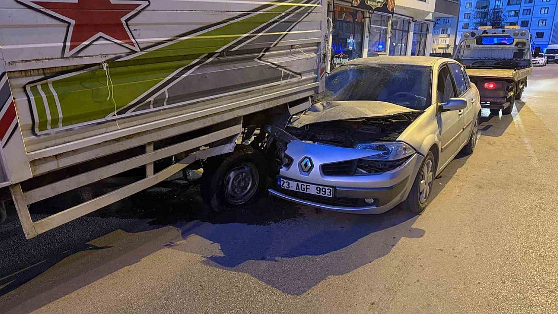 Elazığ’da Trafik Kazasında 1 Kişi Yaralandı