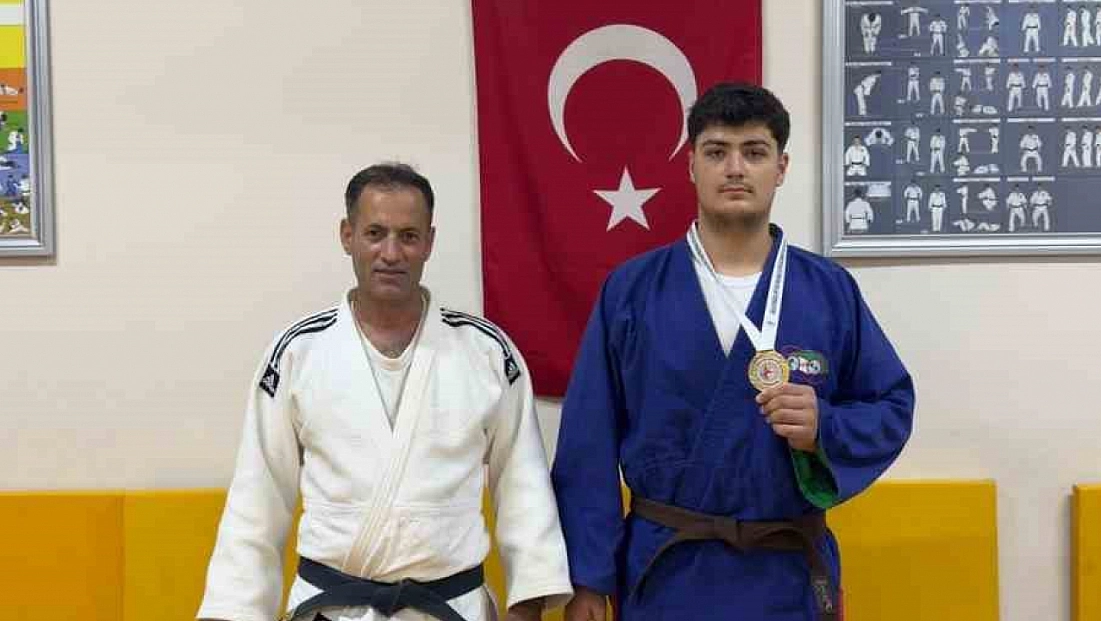 Elazığlı Sporcu Ali Asaf Çiçek Milli Takıma Davet Edildi