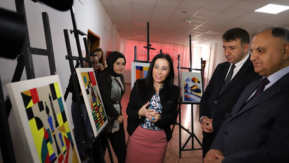 Fırat Üniversitesi'nde “Tekstilde Bauhaus Yansımaları” Sergisi Açıldı