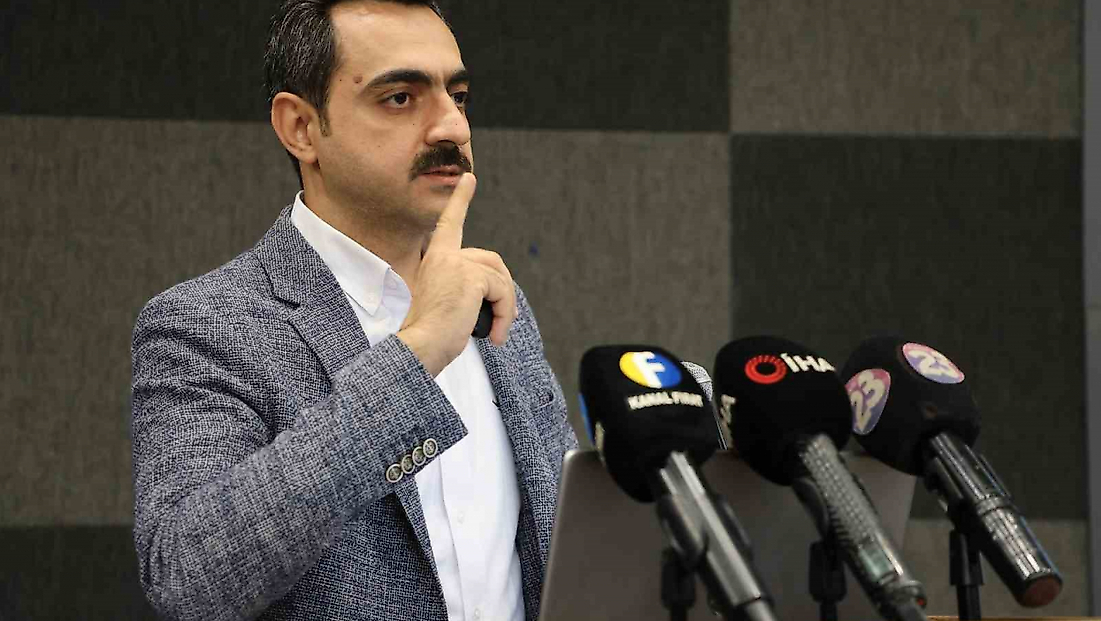 Uzmanlardan Yapay Zekâ Uyarısı: İlaç Kullanımını Algoritmalara Bırakmayın