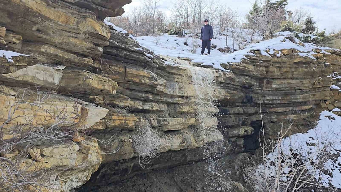 Harput’ta Yağışlar Doğal Şelalelere Dönüştü