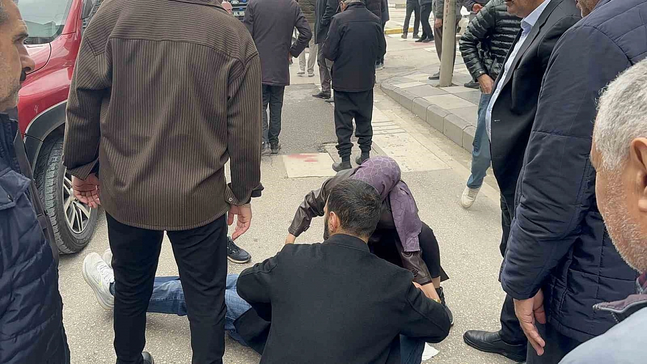 Elazığ'da Yaşlı Adama Araç Çarptı