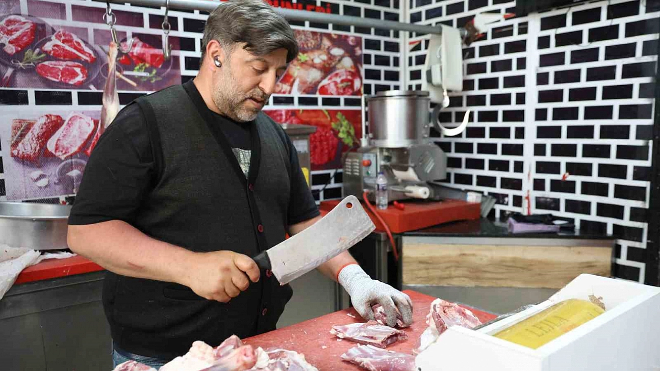 Kasaplar Bayramda Tam Mesai Çalışıyor