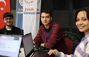 Gençler Türkiye'nin Uzay Hedefi İçin Elazığ'da