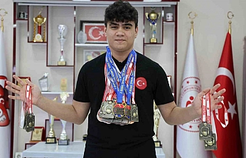Dünya Ve Türkiye Dart Şampiyonu Bedirhan Nas'tan Büyük Başarı