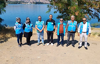 EKUT'tan Sivrice Sahilinde Geleneksel Çevre Temizliği Etkinliği