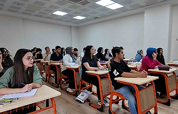 Elazığ Belediyesi Gençlerin Eğitimine Destek Oluyor