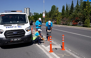 Elazığ Belediyesi, Trafik İşaretleme Çalışmaları Gerçekleştiriyor