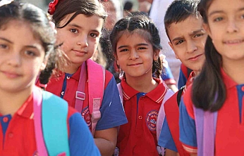 Elazığ'da 115 Bin Öğrenci İçin İlk Ders Zili Çaldı