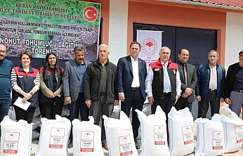 Elazığ'da Üreticilere 24 Ton Nohut Tohumu Desteği