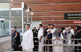 Elazığ'dan 206 Kişi Umre Yolculuğuna Çıktı