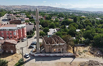 Elazığ'da 300 Yıllık Cami İçin Restorasyon Bekleyişi Sürüyor