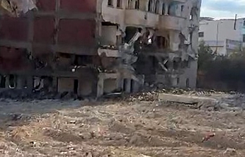 5 Katlı Bina Saniyeler İçinde Yıkıldı: O Anlar Kamerada