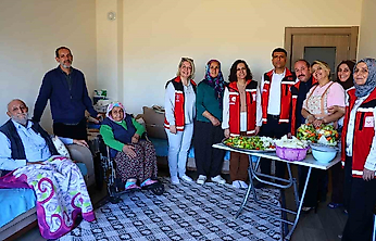 'İyilik Var' Projesiyle Özbay Çiftine Kışlık Desteği