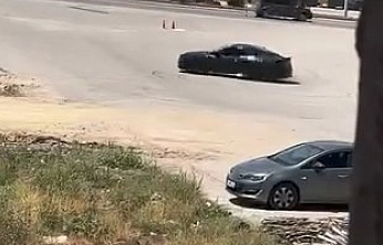 Elazığ'da Trafikte Tehlikeli Şov: Drift Kamerada
