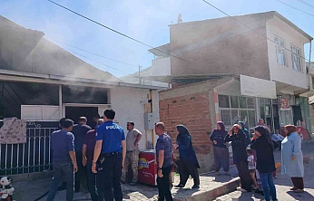 Elazığ'da Bir Evde Yangın Çıktı