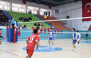 Elazığ'da Genç Erkekler Voleybol Grup Müsabakaları Başladı