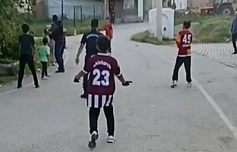 Elazığ'da Jandarma Ve Çocuklardan Dostluk Maçı