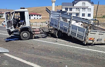 Elazığ'da İki Kamyonun Çarpıştığı Kazada 1 Yaralı