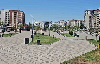 Elazığ'da Sıcak Hava Nedeniyle Sokaklar Sessizliğe Büründü