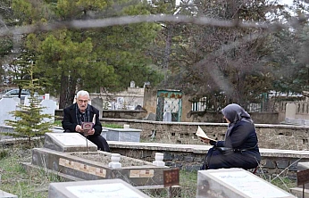 Elazığ'da Mezarlıklara Yoğun Ziyaret