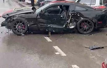 Elazığ'da Kontrolden Çıkan Araç 4 Araca Çarptı