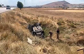 Elazığ'da Otomobil Şarampole Yuvarlandı: 1 Yaralı