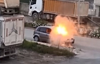 Elazığ'da Araç Yangını Paniğe Neden Oldu