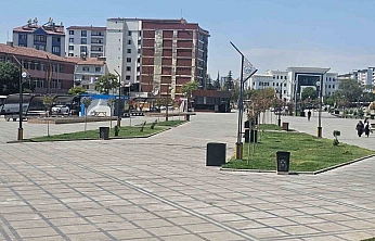 Elazığ'da Sıcaktan Sokaklar Sessizliğe Büründü