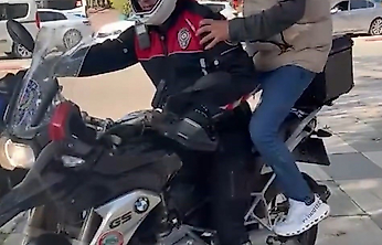 Elazığ'da Sınava Geç Kalan Adayların İmdadına Polis Yetişti