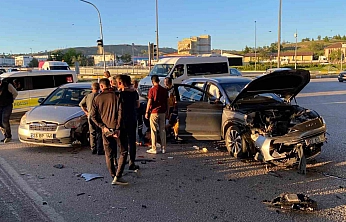 Elazığ'da Meydana Gelen Kazada 4 Kişi Yaralandı