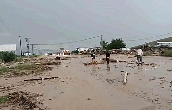 Sel Elazığ-Tunceli Yolunu Ulaşıma Kapattı