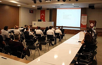 Fethi Sekin Şehir Hastanesi'nde Enfeksiyon Kontrolü Eğitimi Düzenlendi