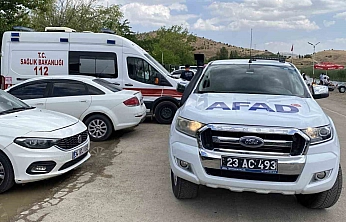 Hazar Gölü'nde Gezi Teknesi Battı: 7 Kişi Kurtarıldı