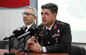Kahramanlık Buluşmasında Duygulandıran An: Gaziden Şehit Babasına Büyük Saygı