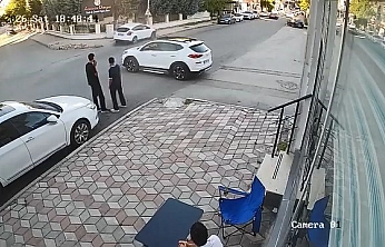 Kazaya Neden Olan Cip Sürücüsü Olay Yerinden Kaçtı