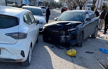 Kuvayi Milliye Caddesi'nde Korkutan Kaza