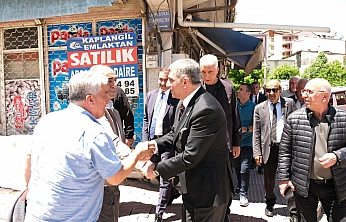 Milletvekili Gürsel Erol, İlçelerde Vatandaşlarla Bayramlaştı