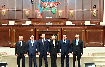 Milletvekili Nazırlı Bakü'de