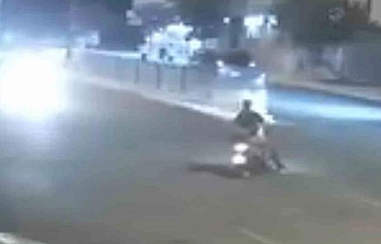 2 Kişinin Mucizevi Şekilde Kurtulduğu Kaza Kamerada