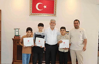 Dürüstlükleriyle Gönülleri Kazanan Çocuklar Müftülükte Misafir Edildi