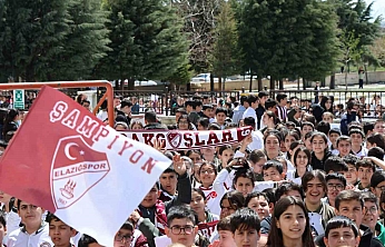 Gözyaşlarına Hakim Olamayan Öğrencinin Hayali Gerçek Oldu