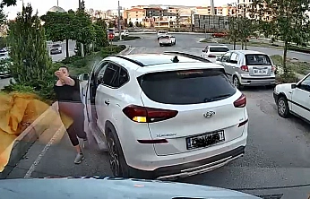 Trafikte Gergin Anlar: Yol Kesip Tepki Gösterdi