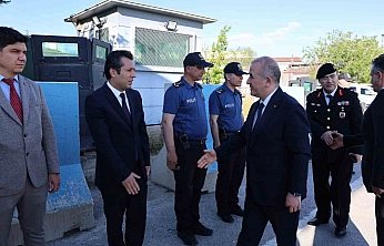 Vali Hatipoğlu'ndan Bayram Mesaisindeki Personele Ziyaret