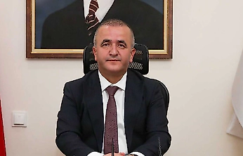 Vali Hatipoğlu'ndan 29 Ekim Mesajı: 'Türkiye Yüzyılı İçin Çalışacağız'